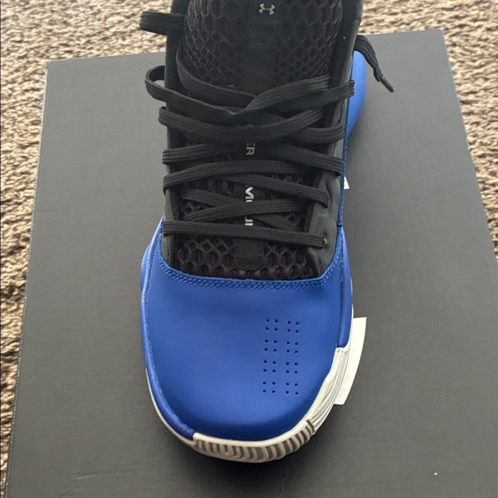 Under Armour Men's Black and Blue Athletic Shoes